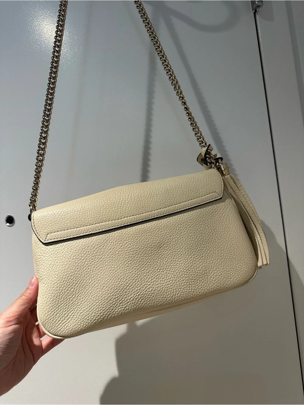 Gucci Cream Leather Shoulder Bag with Gold Chain
